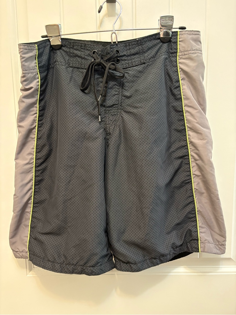 Blue Sol Men's Swim Trunks - Black with Gray Side Panels. Size 34.